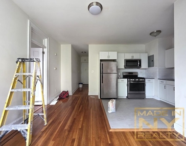25-21 31st Avenue - Photo Thumbnail 2