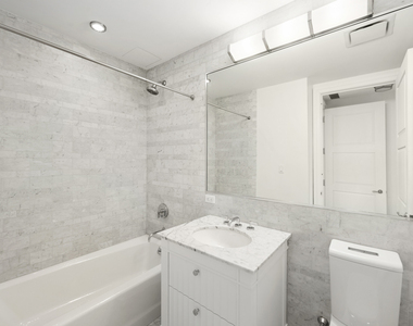 30 Park Place - Photo Thumbnail 6