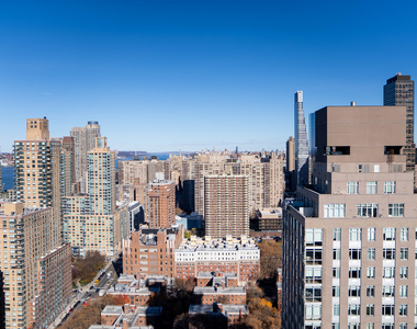 555 W 59th Street - Photo Thumbnail 5