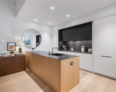 168 Plymouth Street - Photo Thumbnail 3