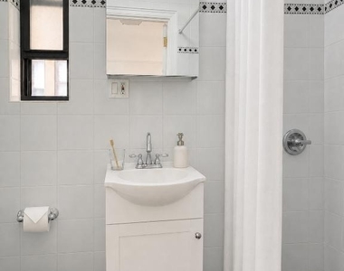 200 W 90th Street - Photo Thumbnail 14