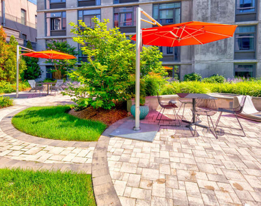 247 N 7th Street - Photo Thumbnail 8