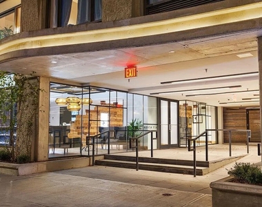 247 N 7th Street - Photo Thumbnail 6