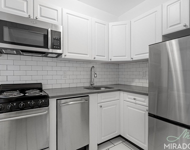 132 E 45th Street - Photo Thumbnail 4