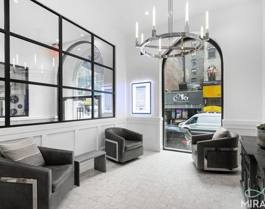 132 E 45th Street - Photo Thumbnail 7