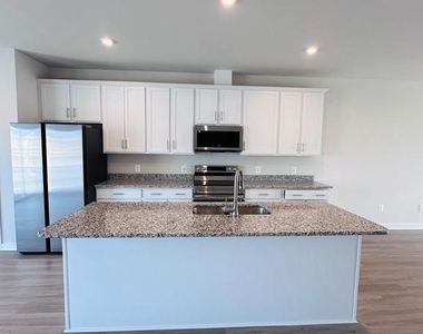 61 Zander Road - Photo Thumbnail 9