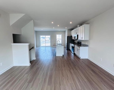 61 Zander Road - Photo Thumbnail 7