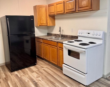 114 W Martin Street - Photo Thumbnail 1