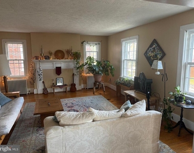 107 Morgan Street - Photo Thumbnail 3
