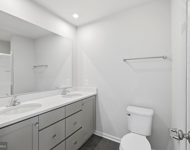241 Monteith Drive - Photo Thumbnail 15