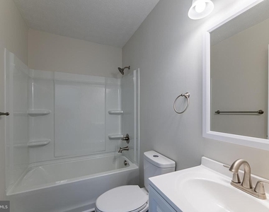 527 Gray Avenue - Photo Thumbnail 23