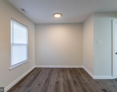 527 Gray Avenue - Photo Thumbnail 15