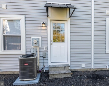 527 Gray Avenue - Photo Thumbnail 34