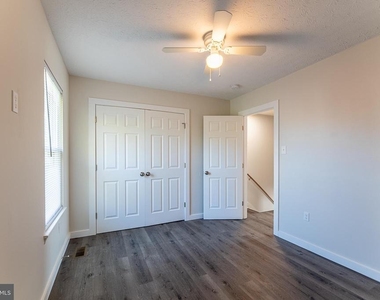 527 Gray Avenue - Photo Thumbnail 19