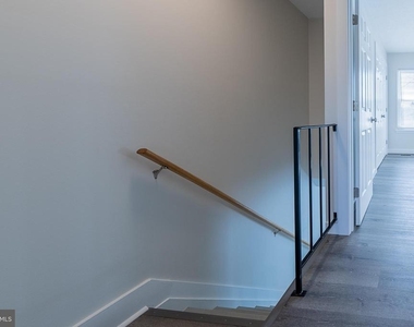 527 Gray Avenue - Photo Thumbnail 22