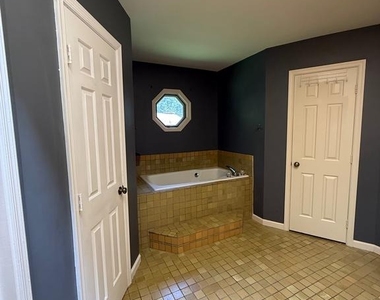 222 Bosun Cove - Photo Thumbnail 24