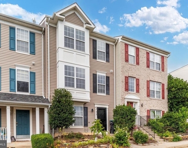 313 Frontier Fort Lane - Photo Thumbnail 24