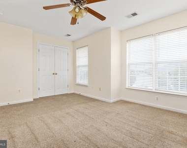 313 Frontier Fort Lane - Photo Thumbnail 9