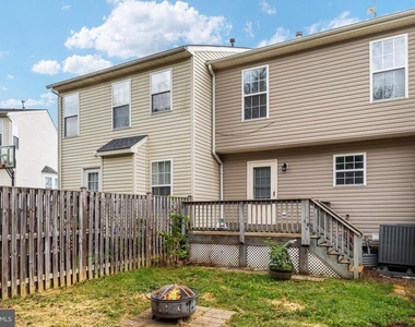 313 Frontier Fort Lane - Photo Thumbnail 22
