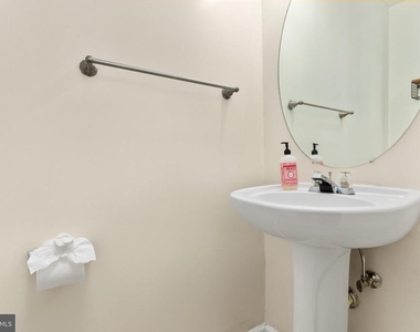 313 Frontier Fort Lane - Photo Thumbnail 7