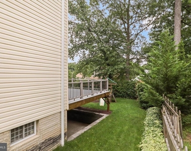 3818 Marquis Place - Photo Thumbnail 35