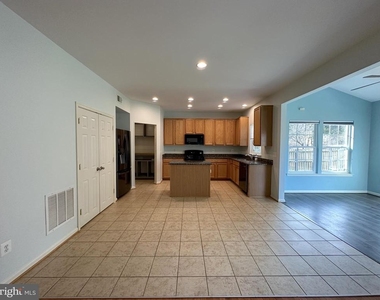 13758 Restina Road - Photo Thumbnail 10