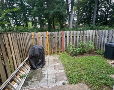 14582 Earlham Court - Photo Thumbnail 3