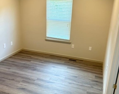 4235 Gibson Court - Photo Thumbnail 6
