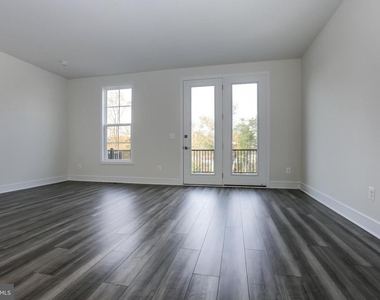 6722 Upland Manor Drive - Photo Thumbnail 10