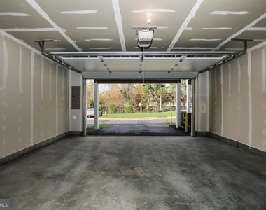 6722 Upland Manor Drive - Photo Thumbnail 37