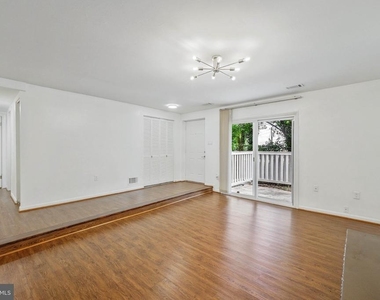 12883 Cara Drive - Photo Thumbnail 8