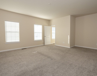 7408 Brunson Circle - Photo Thumbnail 31