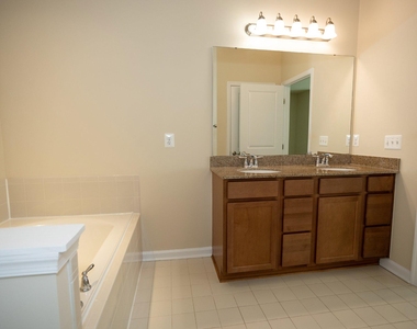 7408 Brunson Circle - Photo Thumbnail 34