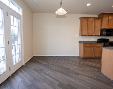 7408 Brunson Circle - Photo Thumbnail 22