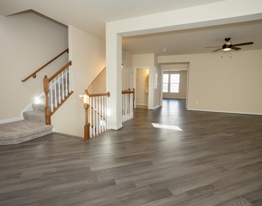 7408 Brunson Circle - Photo Thumbnail 11