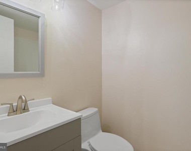 103 Farmington Lane - Photo Thumbnail 16