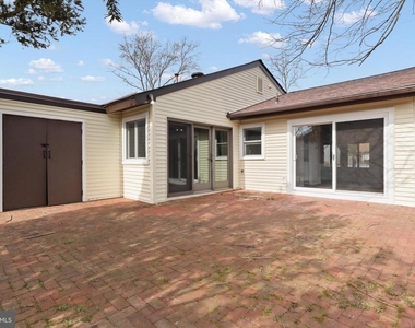 103 Farmington Lane - Photo Thumbnail 34