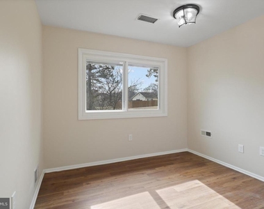 103 Farmington Lane - Photo Thumbnail 29