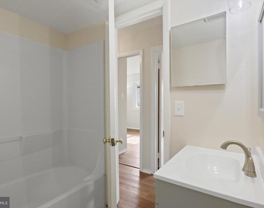 103 Farmington Lane - Photo Thumbnail 17