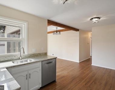 103 Farmington Lane - Photo Thumbnail 21
