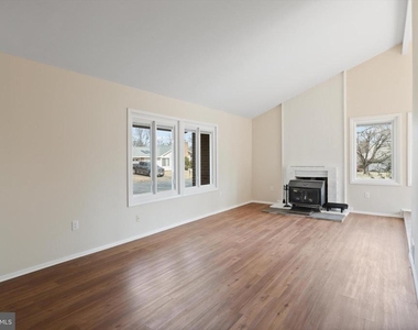 103 Farmington Lane - Photo Thumbnail 24