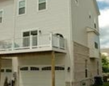 22698 Parkland Farms Terrace - Photo Thumbnail 35