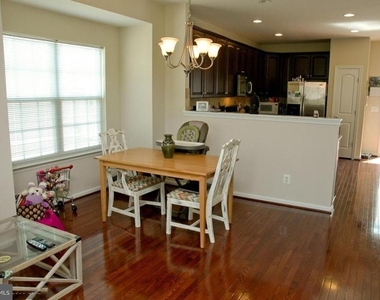 22698 Parkland Farms Terrace - Photo Thumbnail 11
