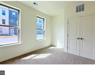 43800 Mystic Maroon Terrace - Photo Thumbnail 3