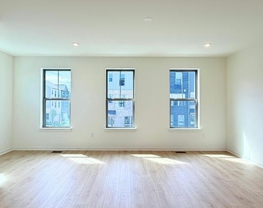 43800 Mystic Maroon Terrace - Photo Thumbnail 5