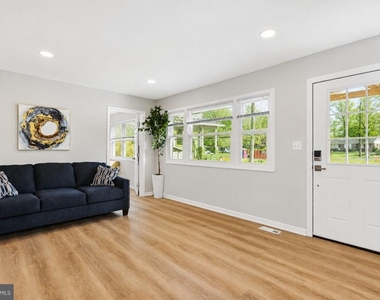 45432 Mallard Street - Photo Thumbnail 3