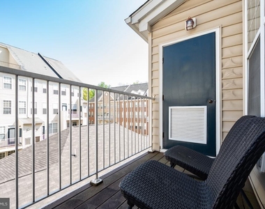 2664 Manhattan Place - Photo Thumbnail 22