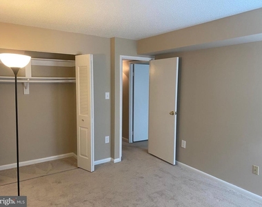 11723 Karbon Hill Court - Photo Thumbnail 43
