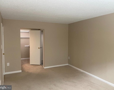 11723 Karbon Hill Court - Photo Thumbnail 34