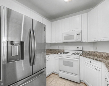 2711 Bellforest Court - Photo Thumbnail 6